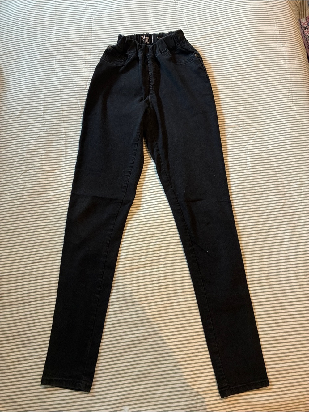 Women's Black Skinny High-Rise Stretch Jeans